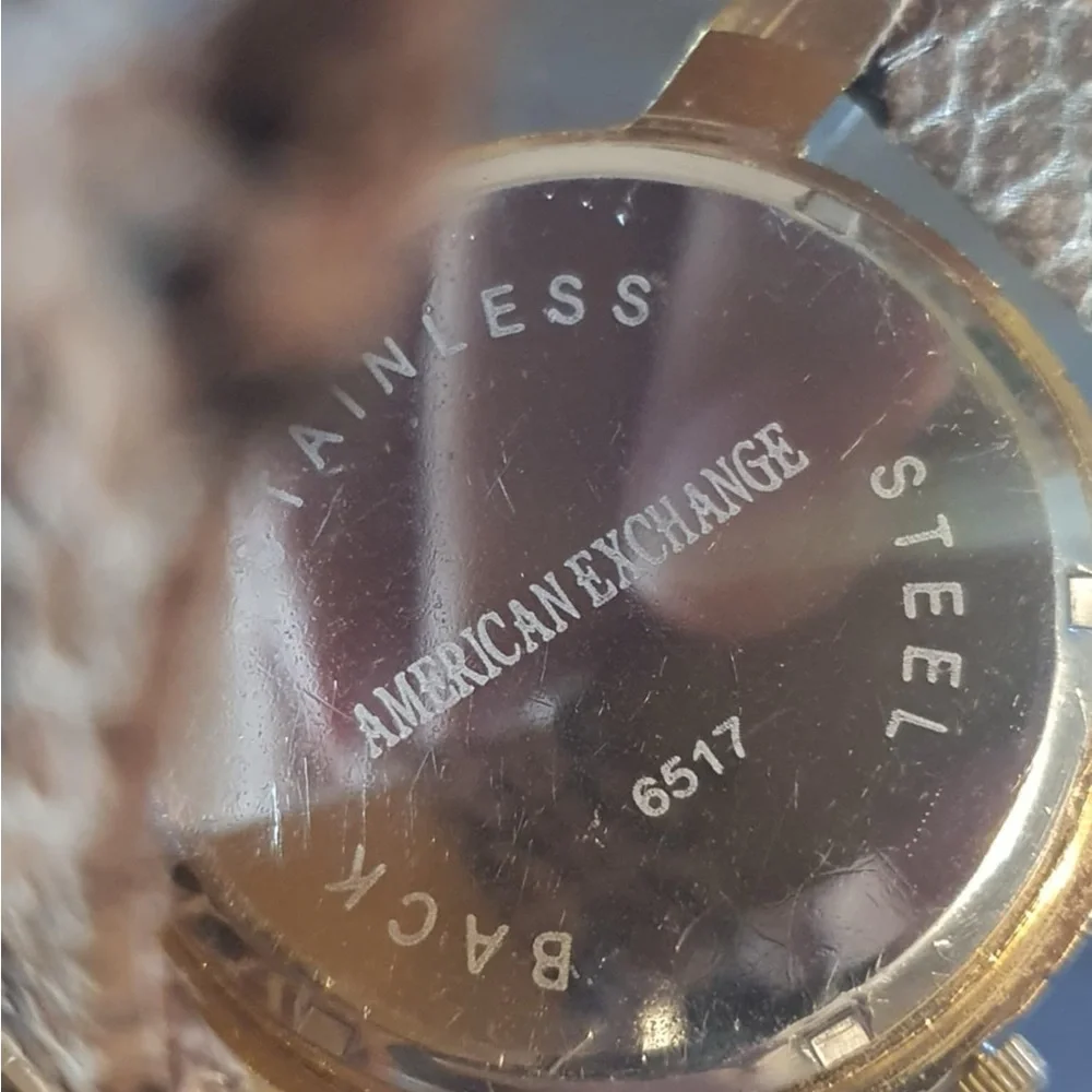 🦋10/$20🦋 American Exchange Goldtone/ Reptile Print.Leather Women's Watch